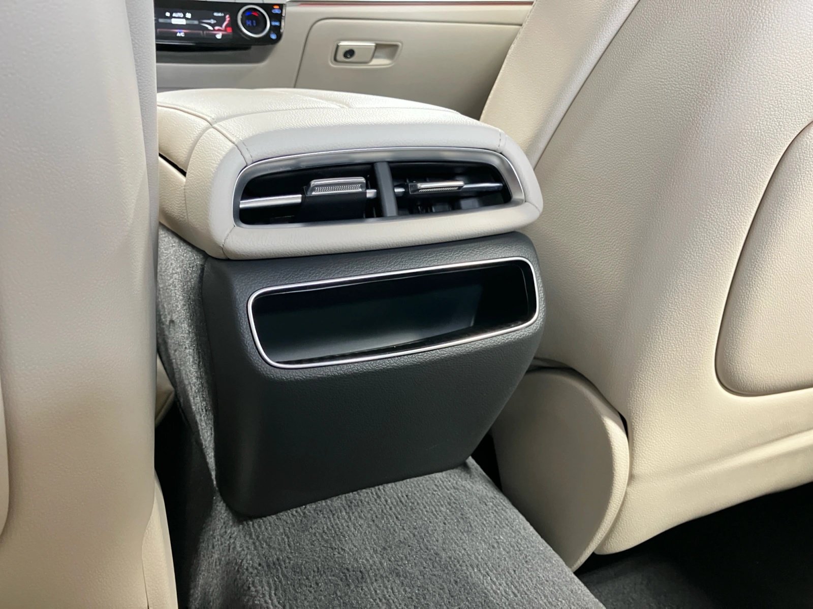 Used 2022 Genesis G80 2.5T RWD image 21