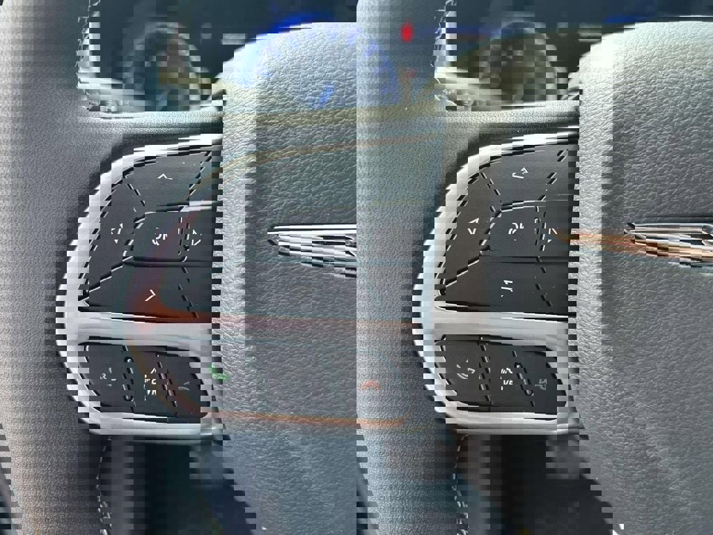 New 2026 Chrysler Pacifica Select AWD/4WD image 9