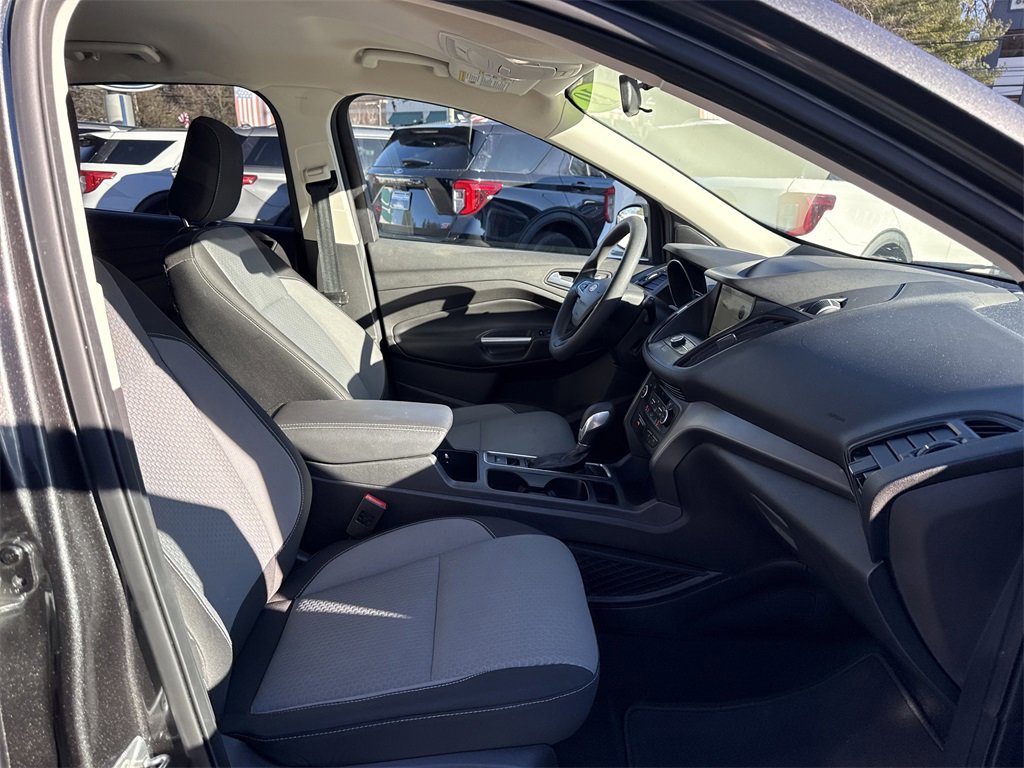 Used 2019 Ford Escape SE image 34