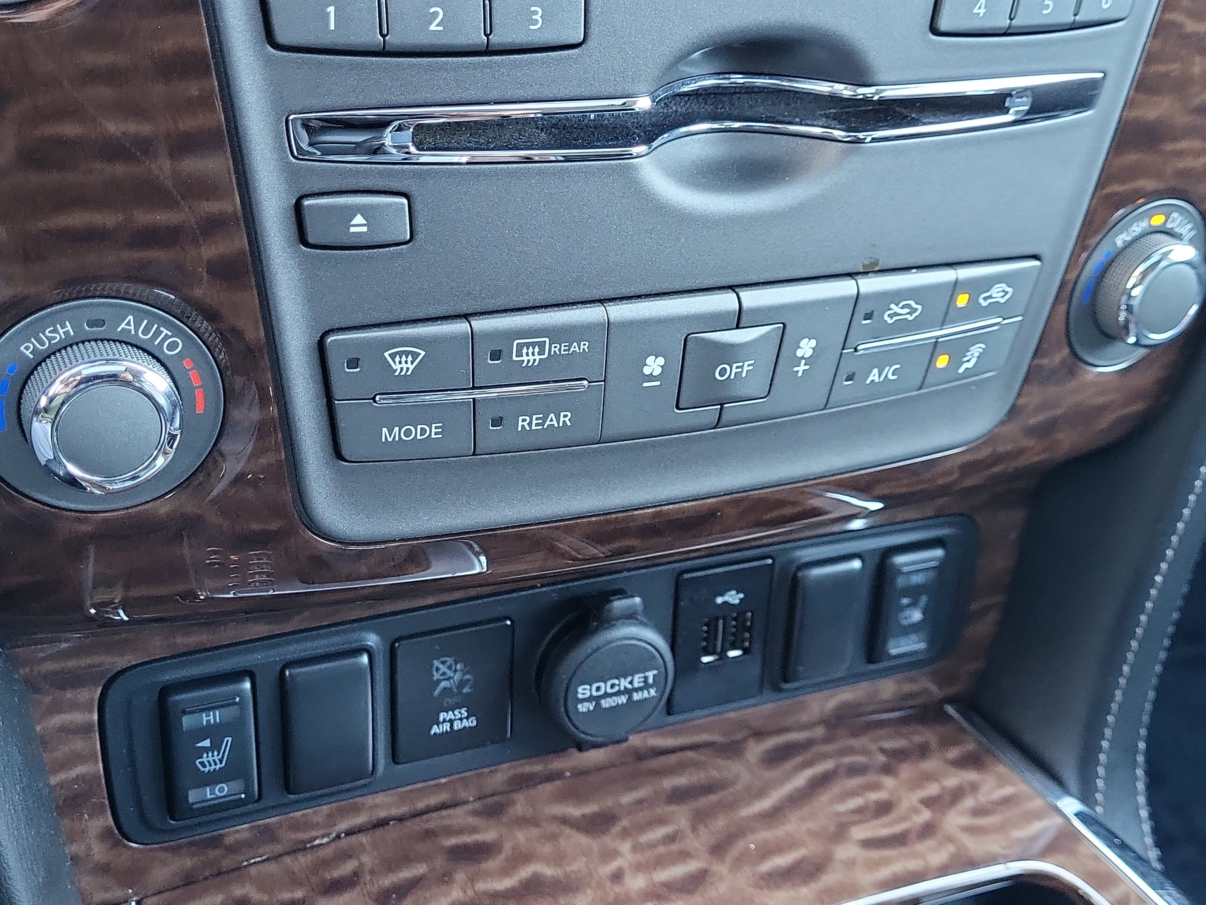 Used 2019 Nissan Armada SL w/ Premium Package image 27