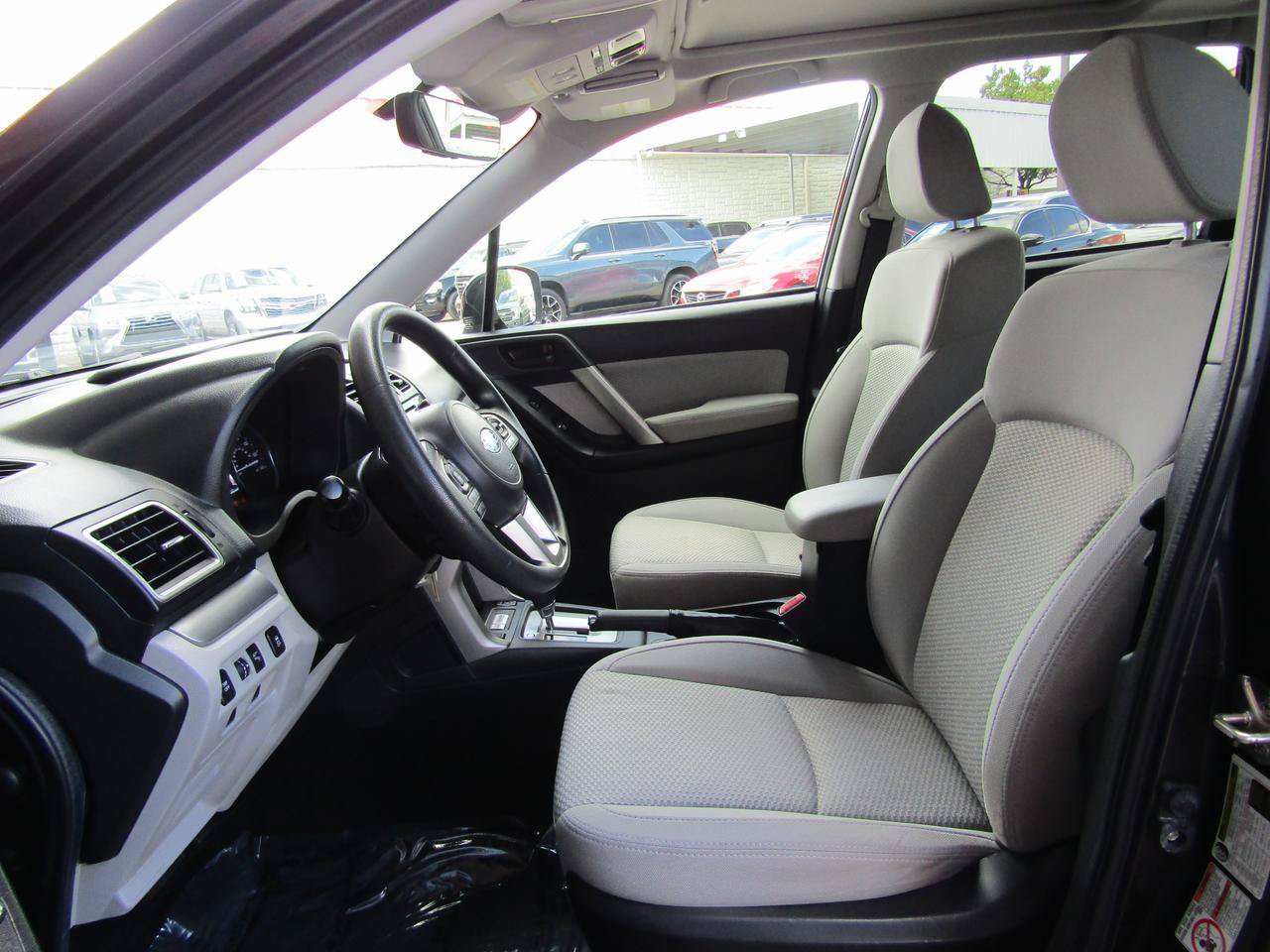 Used 2017 Subaru Forester 2.5i Premium AWD/4WD image 9