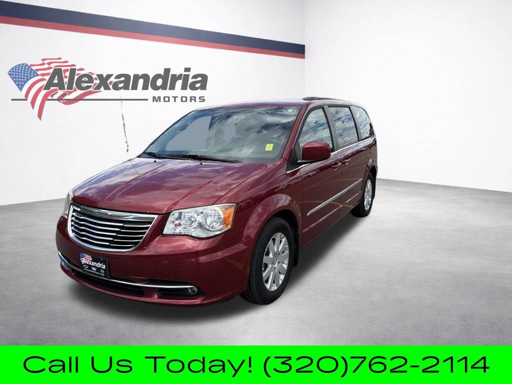 Used 2014 Chrysler Town & Country Touring FWD image 1