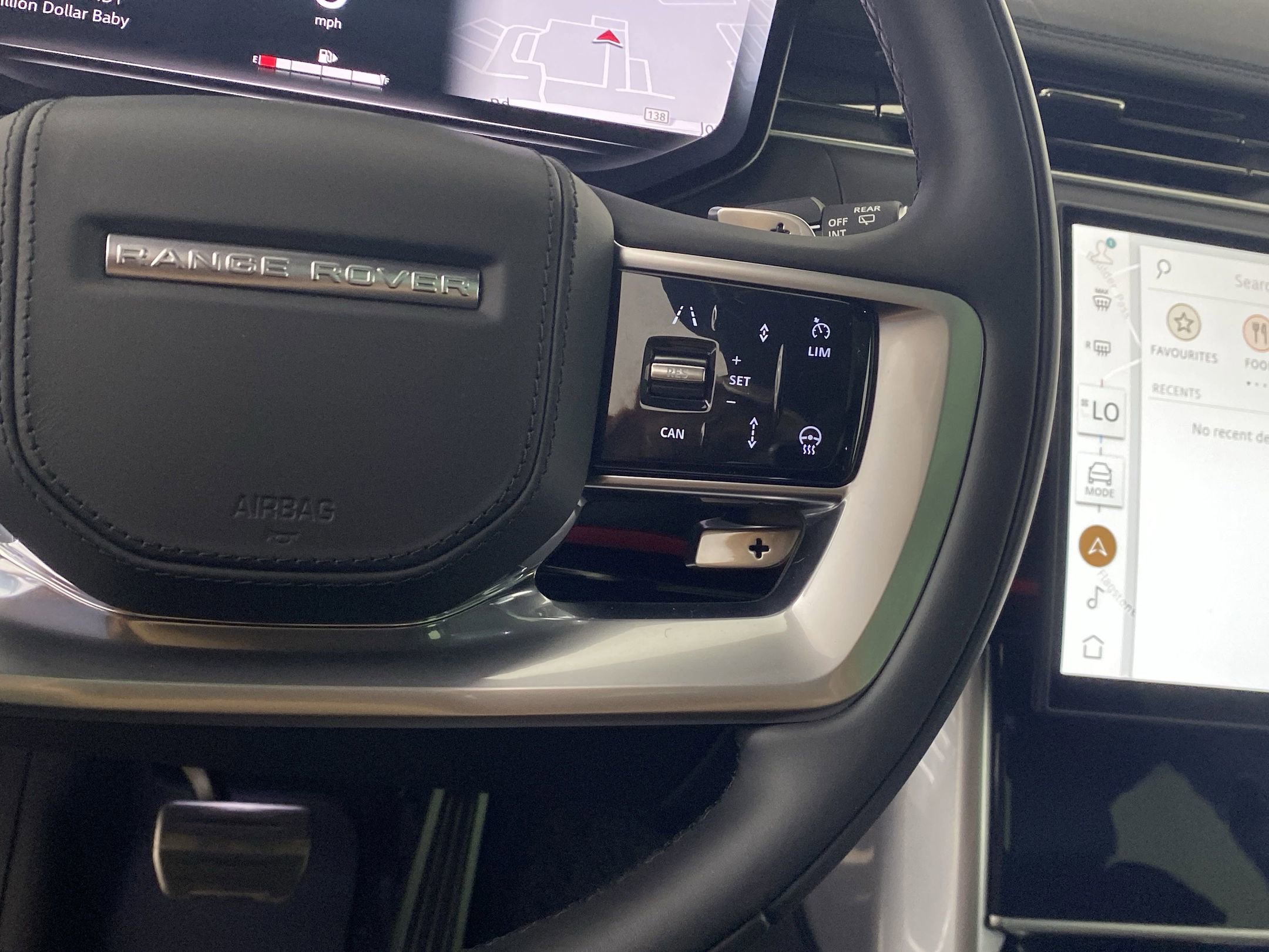 New 2025 Land Rover Range Rover SE image 20
