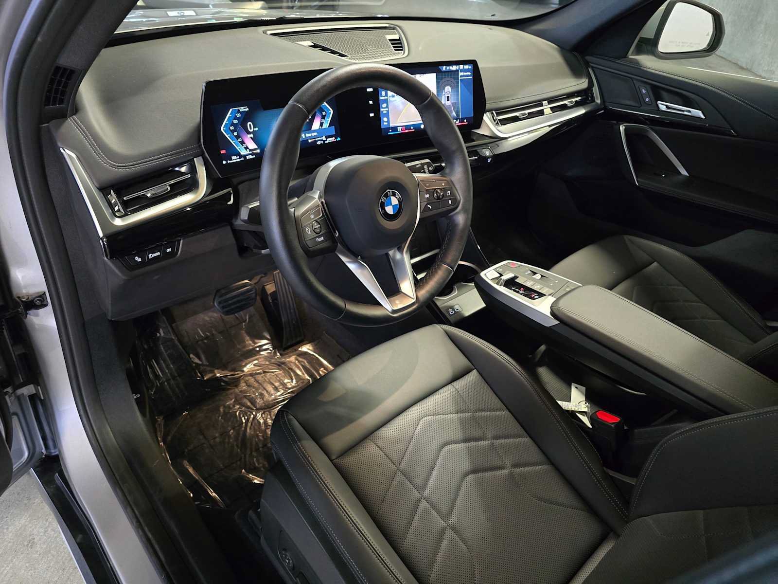 Used 2025 BMW X1 xDrive28i w/ Convenience Package AWD/4WD image 2