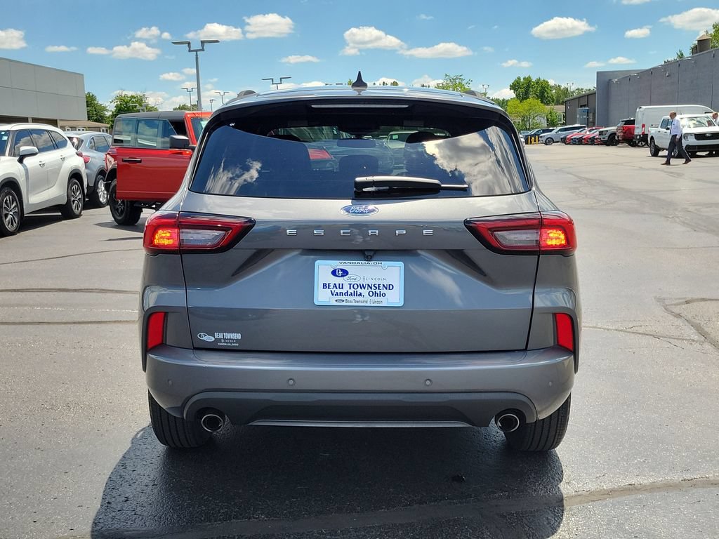 Certified 2023 Ford Escape ST-Line w/ Tech Pack #1 FWD image 5