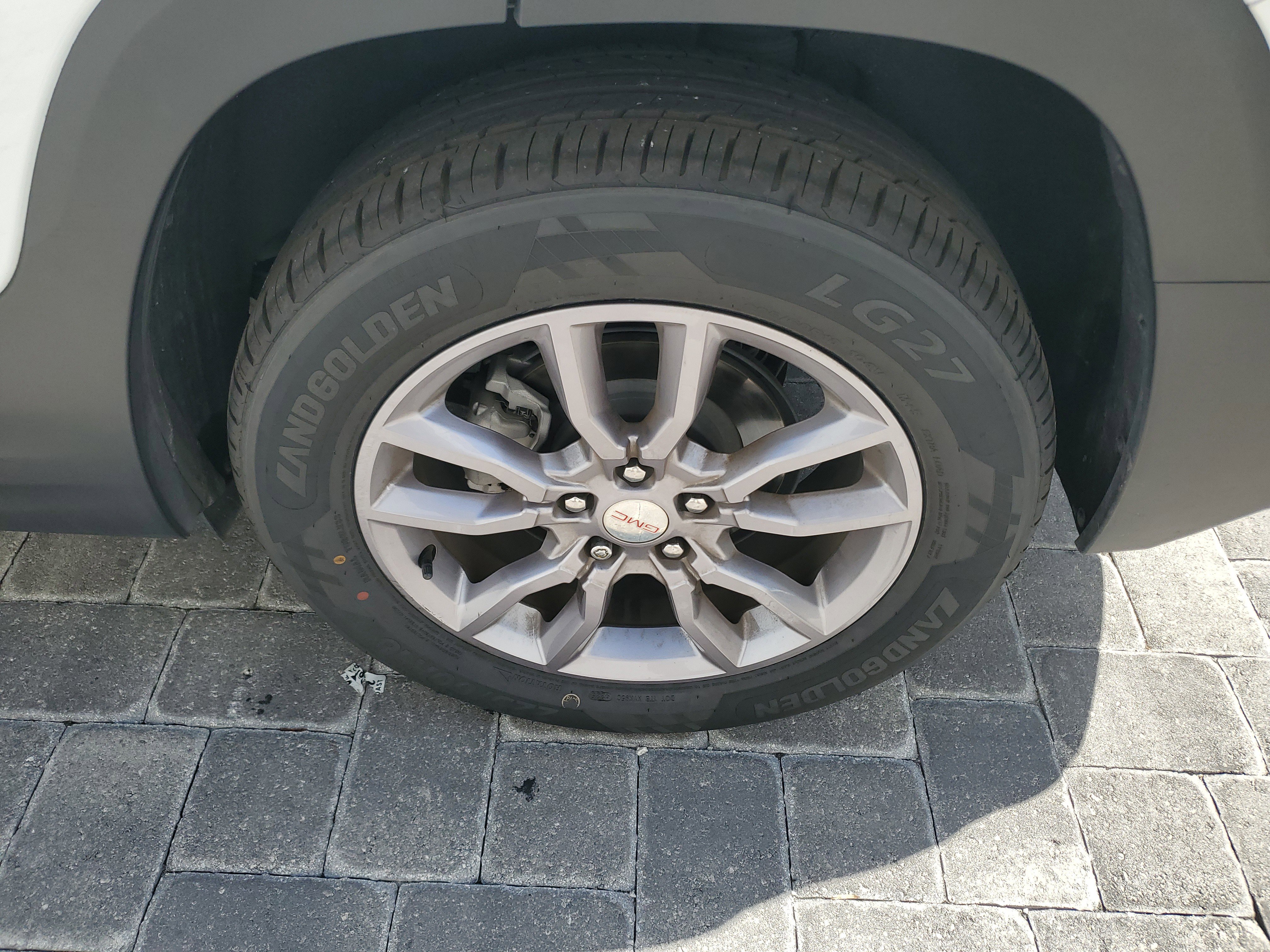 Certified 2024 GMC Terrain SLT w/ Infotainment Package II image 6