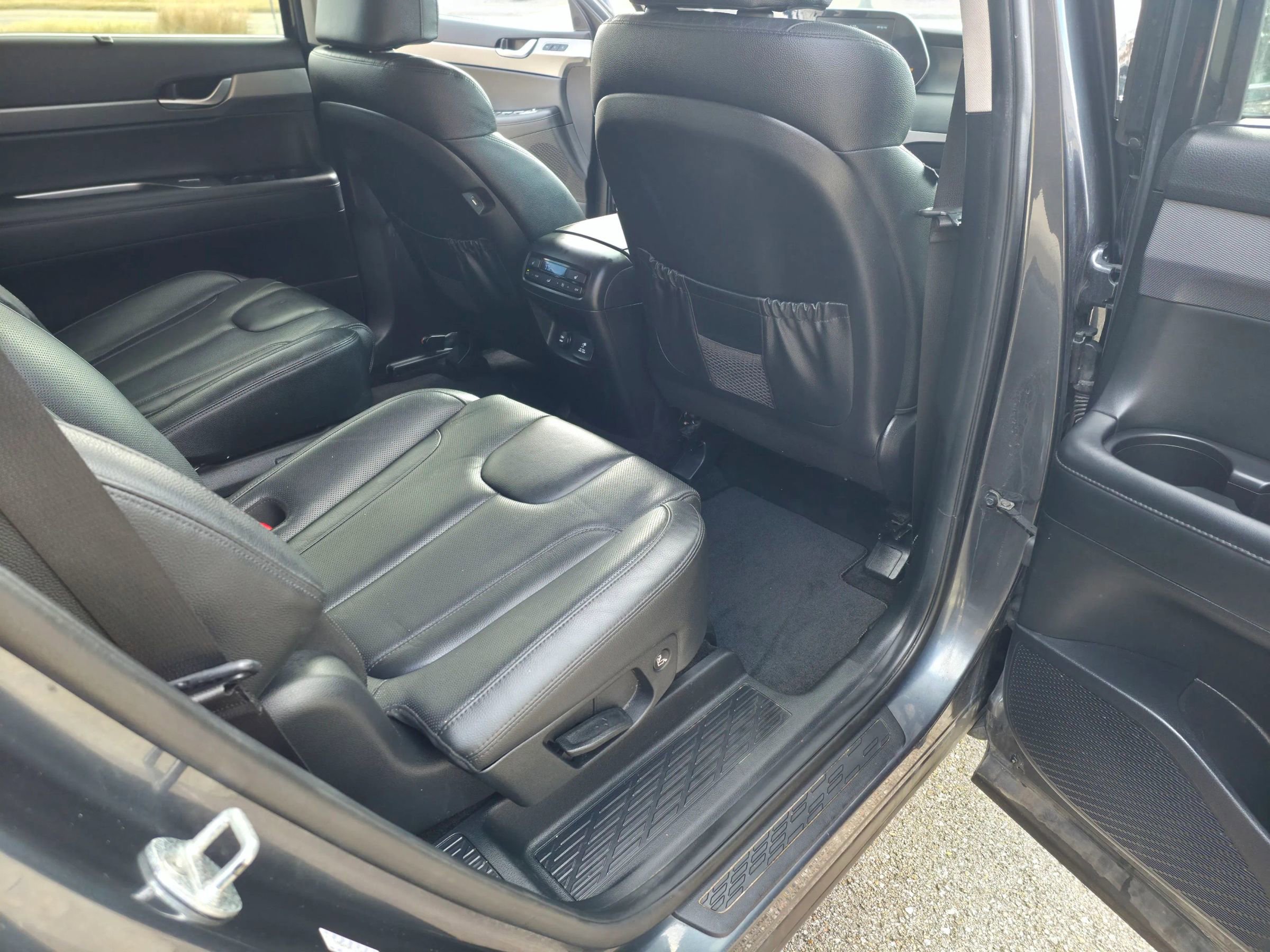 Used 2020 Hyundai Palisade SEL w/ Premium Package image 29