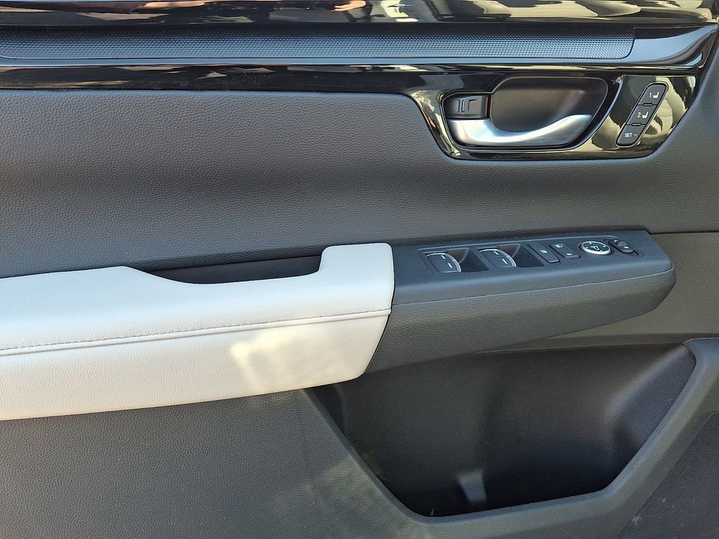 Used 2023 Honda CR-V EX-L image 12