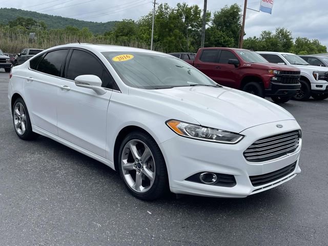 Used 2016 Ford Fusion SE FWD image 6