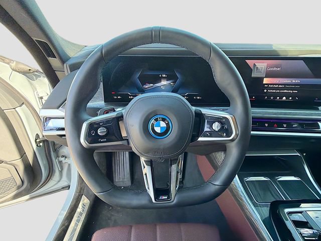 Used 2025 BMW i7 xDrive60 AWD/4WD image 40