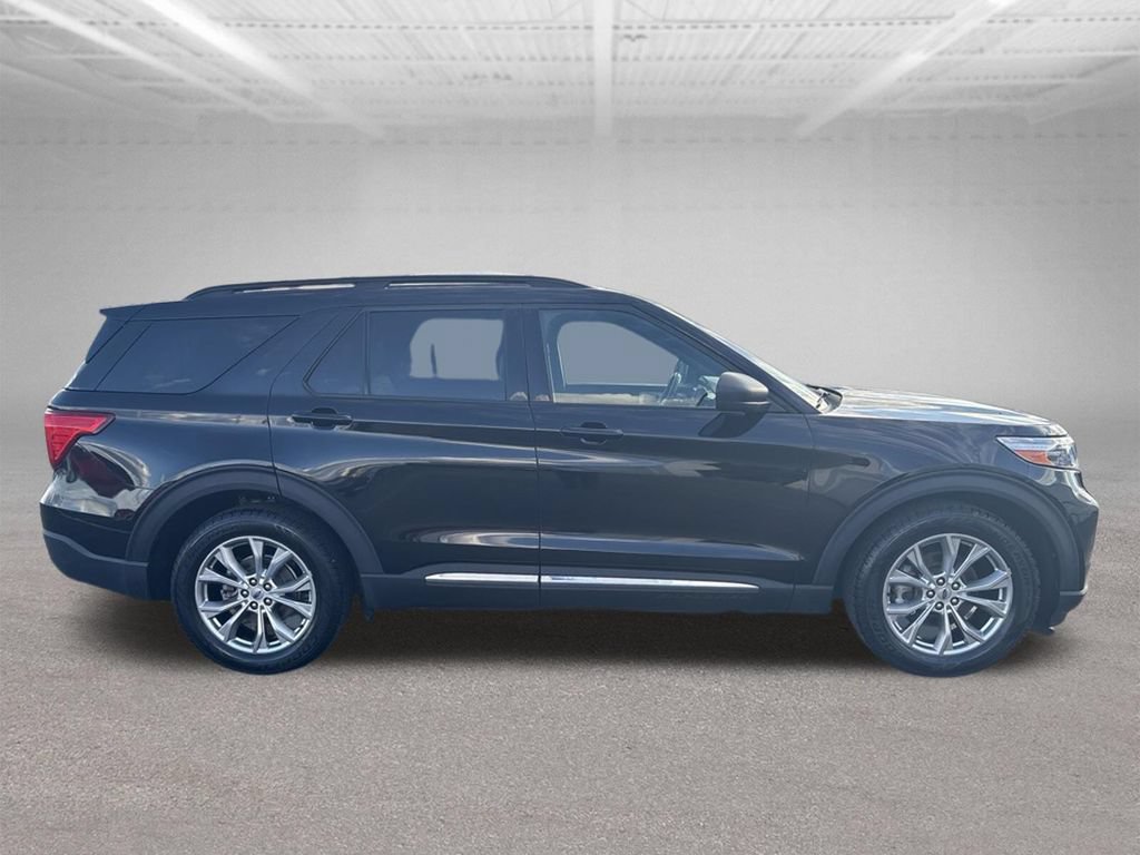 Used 2020 Ford Explorer XLT w/ Equipment Group 202A RWD image 3