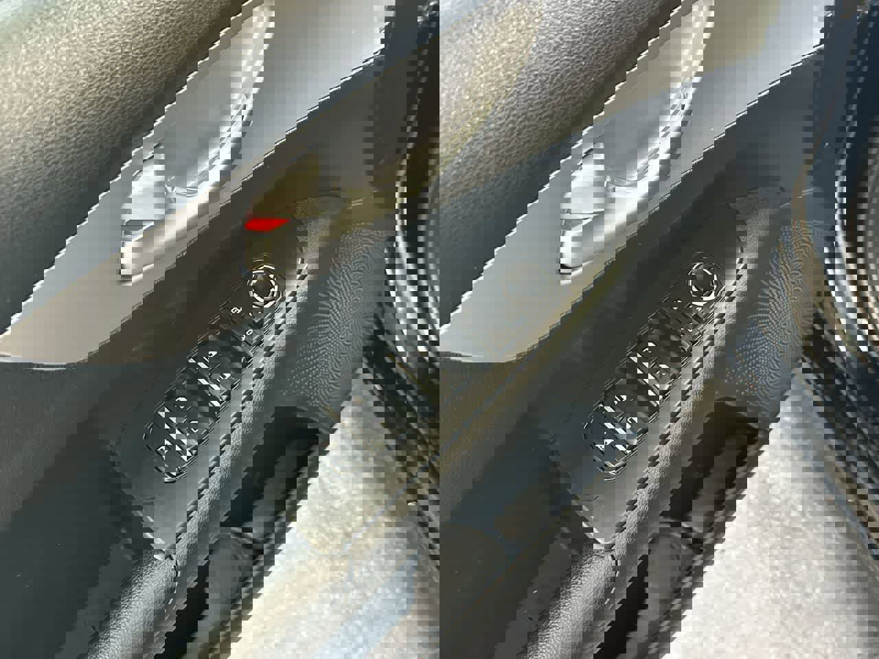 Used 2024 Kia Forte LXS image 11