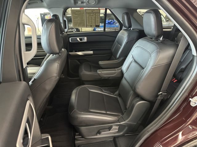 Used 2023 Ford Explorer XLT w/ Equipment Group 202A AWD/4WD image 5