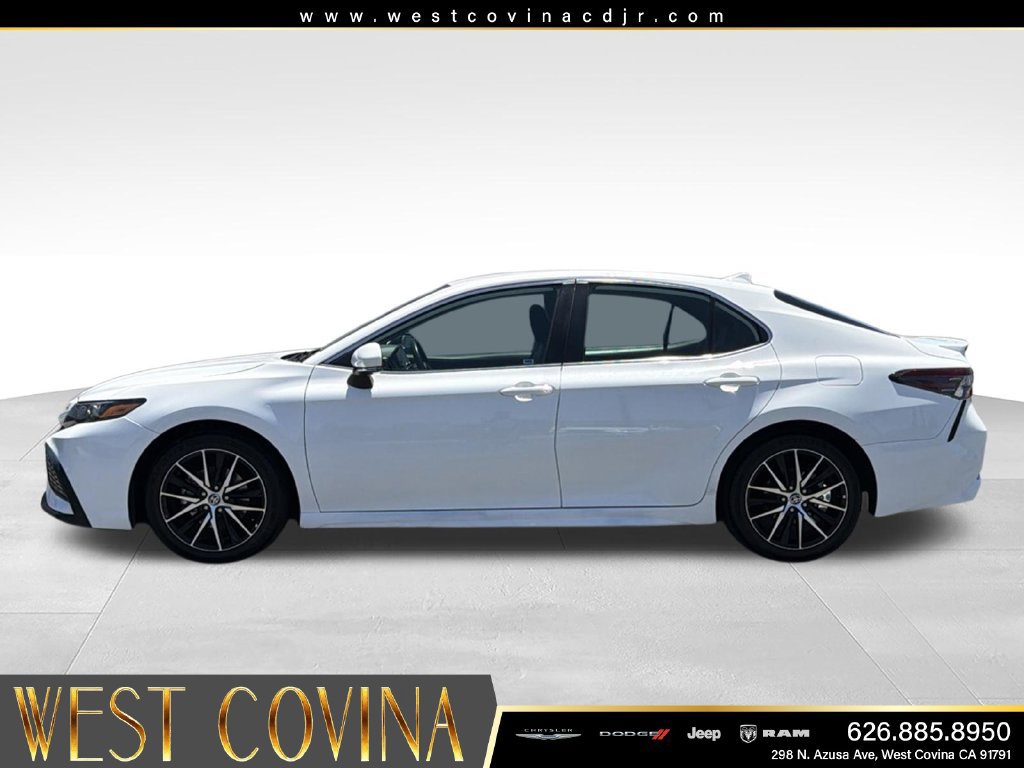 Used 2024 Toyota Camry SE FWD image 6