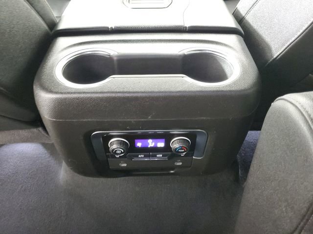 Used 2023 Chevrolet Suburban Premier image 15