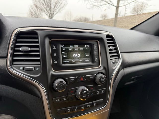 Used 2017 Jeep Grand Cherokee Laredo w/ Quick Order Package 23E image 24