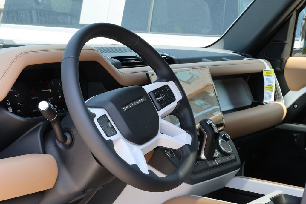 New 2026 Land Rover Defender 130 X-Dynamic SE AWD/4WD image 17