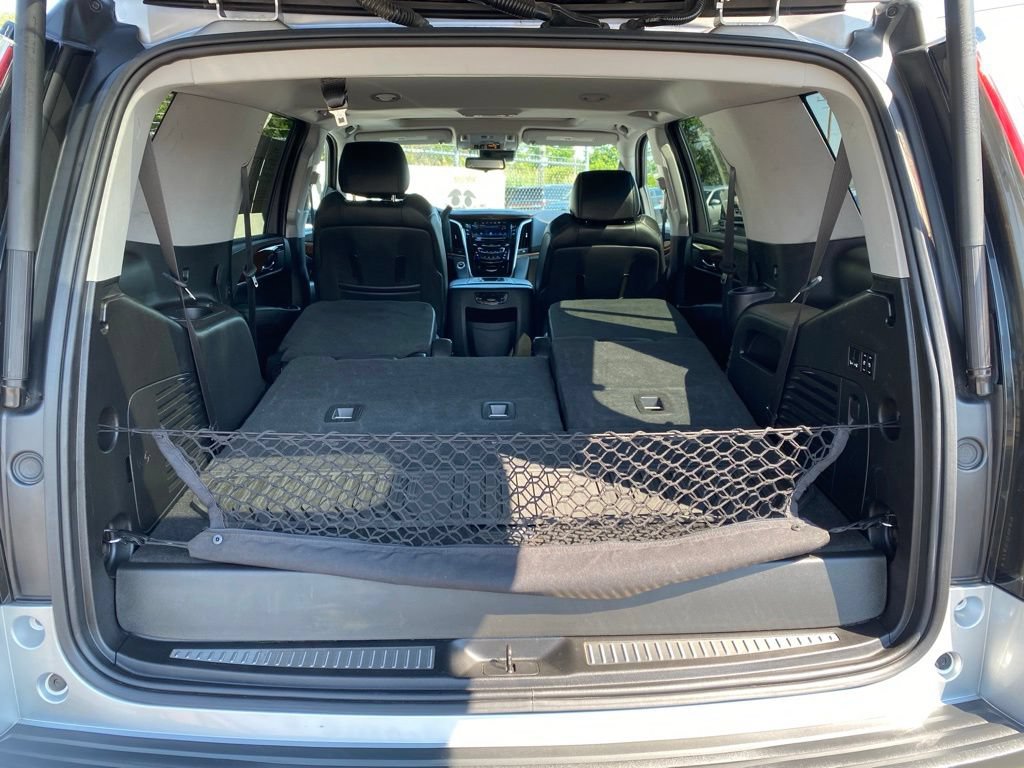 Used 2020 Cadillac Escalade Luxury AWD/4WD image 5