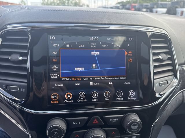 Used 2020 Jeep Grand Cherokee Overland AWD/4WD image 14