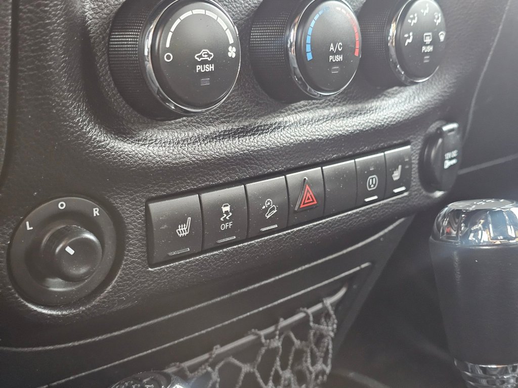 Used 2017 Jeep Wrangler Unlimited Sport image 9