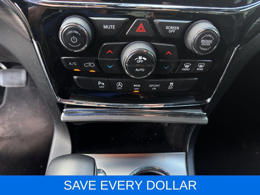 Used 2019 Jeep Grand Cherokee Altitude AWD/4WD image 13