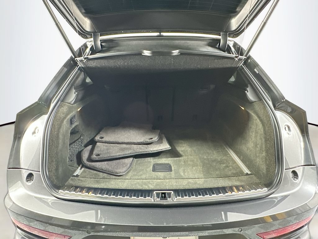 Used 2023 Bentley Bentayga AWD/4WD image 28