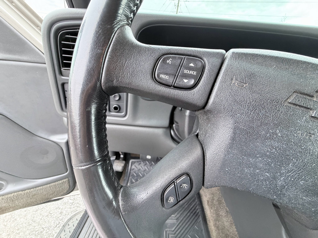 Used 2003 Chevrolet Avalanche 2WD image 11