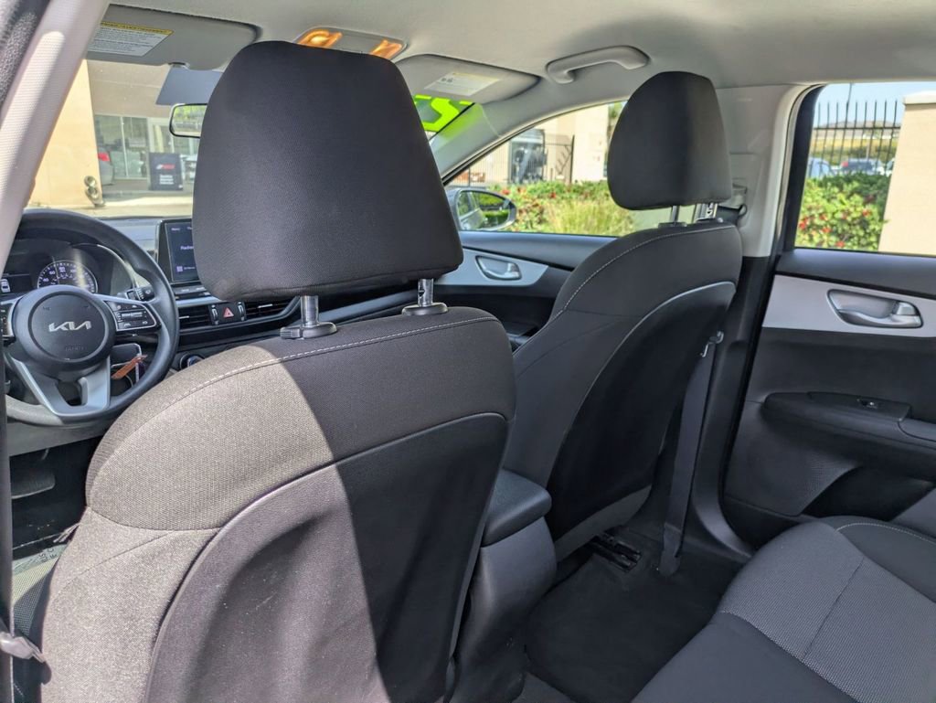 Used 2023 Kia Forte LXS w/ LXS Technology Package image 25