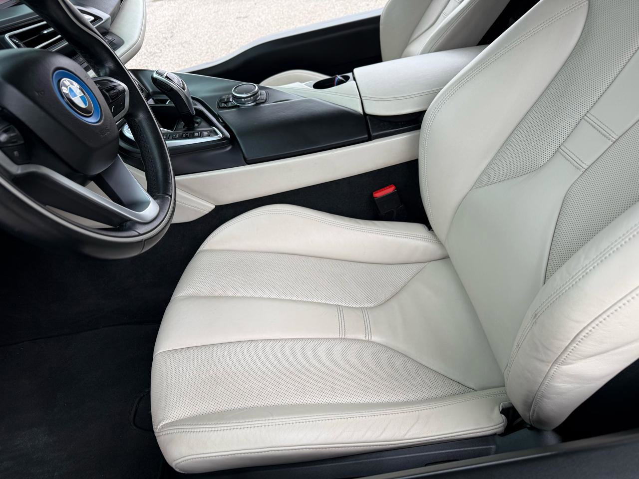 Used 2016 BMW i8 AWD/4WD image 12
