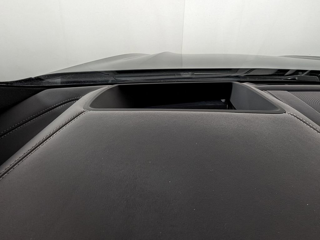 Used 2025 BMW M850i xDrive Coupe image 15