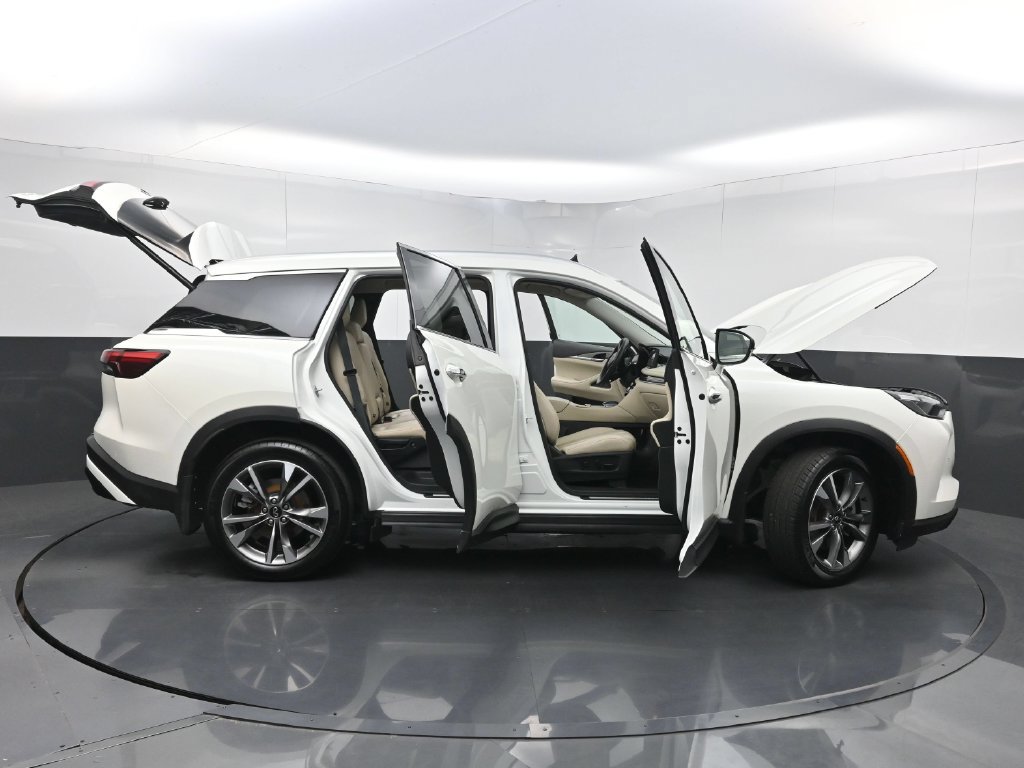 Used 2023 INFINITI QX60 Luxe w/ Cargo Package FWD image 37