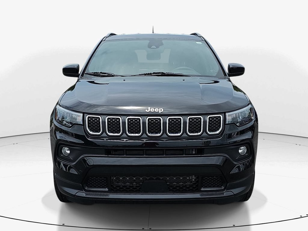 Used 2023 Jeep Compass Latitude AWD/4WD image 12