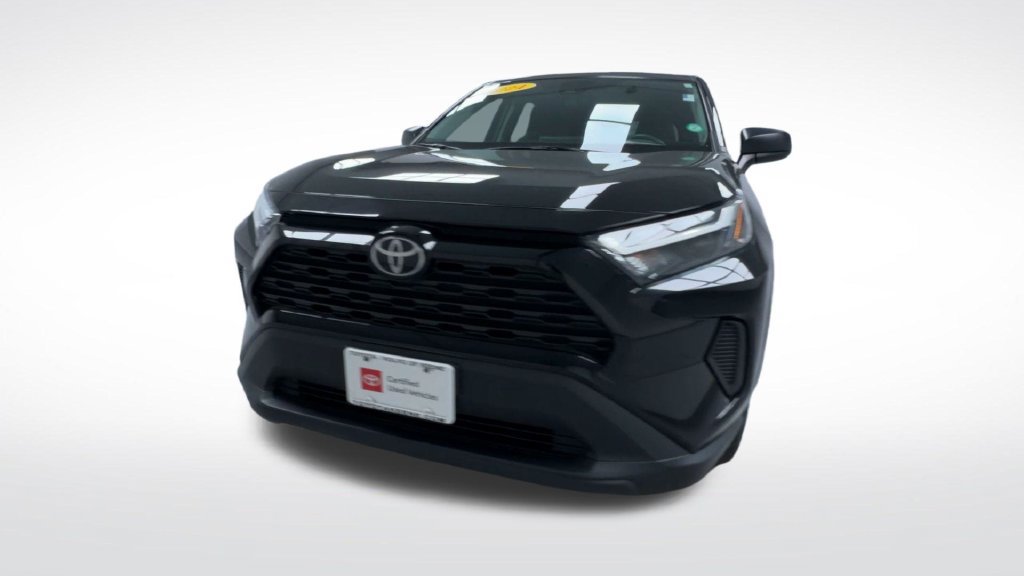 Certified 2024 Toyota RAV4 LE AWD/4WD image 4