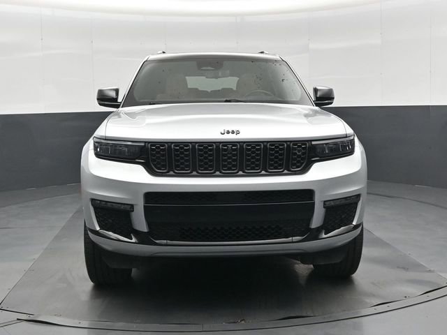 Used 2023 Jeep Grand Cherokee L Summit AWD/4WD image 9