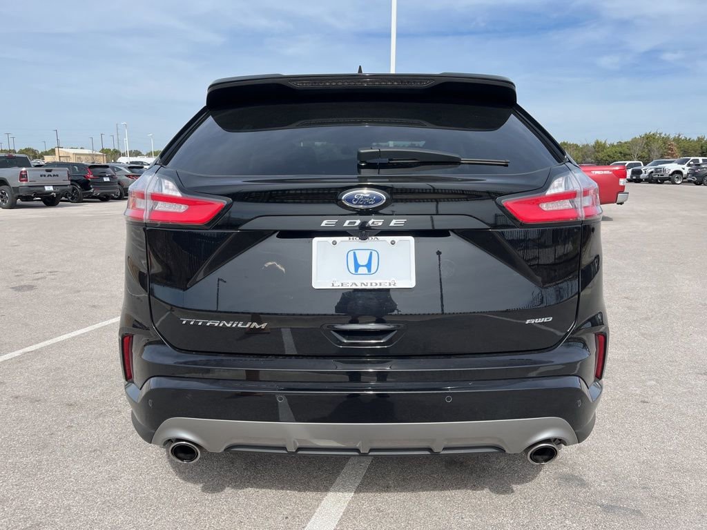 Used 2022 Ford Edge Titanium w/ Equipment Group 301A image 5