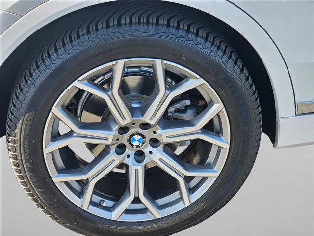 Used 2021 BMW X7 xDrive40i w/ Executive Package AWD/4WD image 26