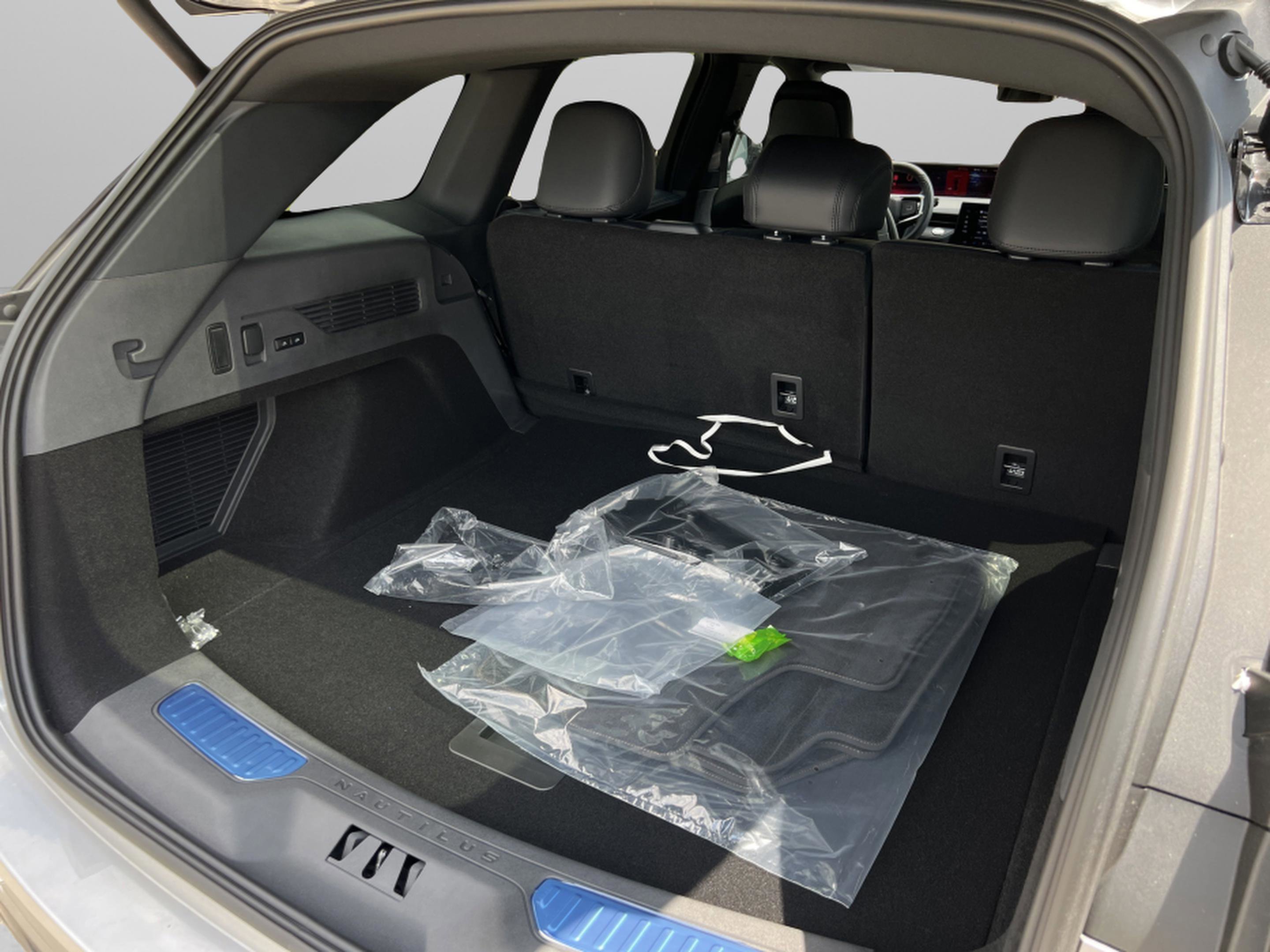 New 2025 Lincoln Nautilus Reserve w/ Jet Appearance Package image 30