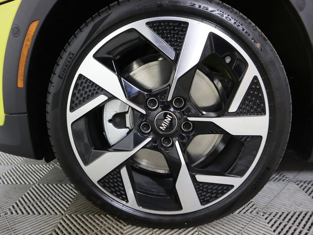 New 2026 MINI Cooper 4-Door Hardtop image 32