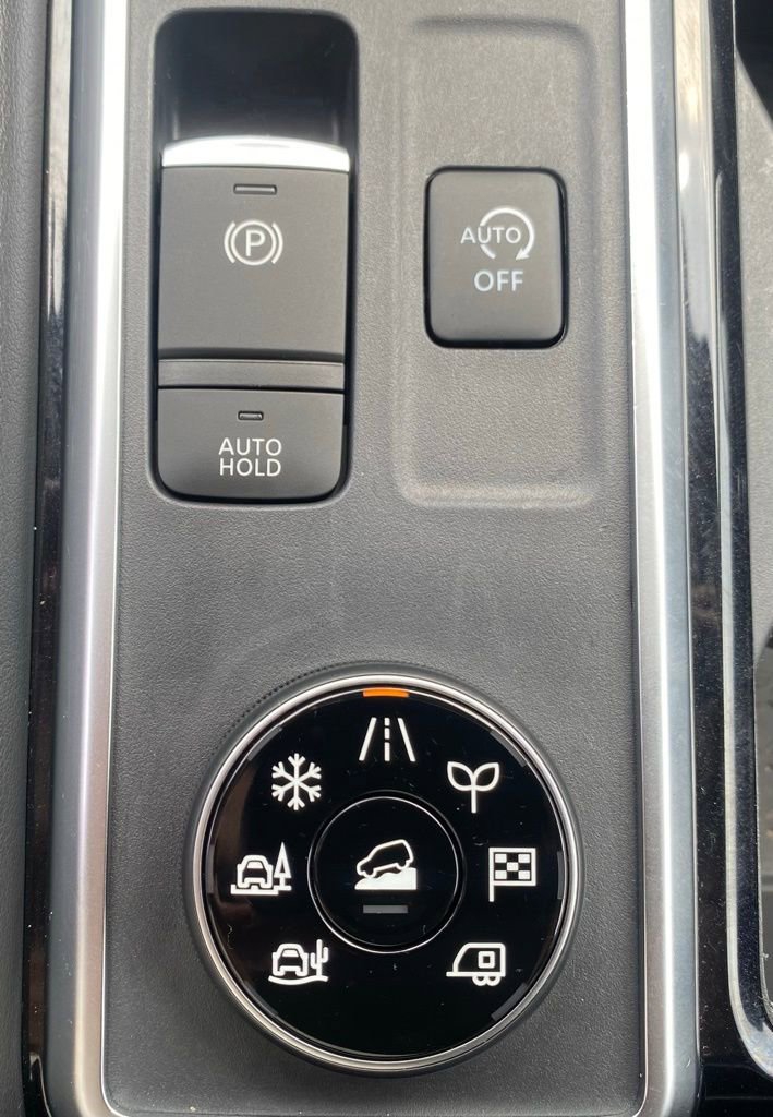 Used 2023 Nissan Pathfinder SL image 20