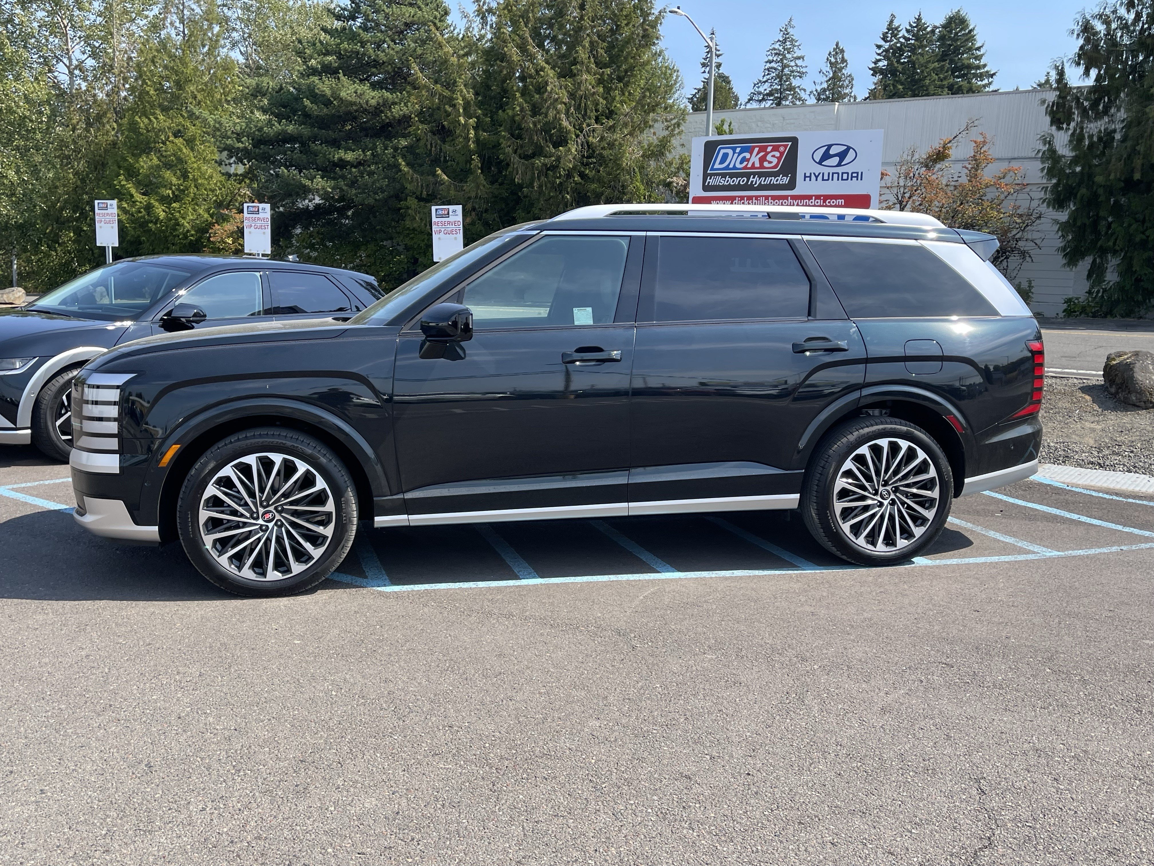 Certified 2026 Hyundai Palisade Calligraphy AWD/4WD image 2