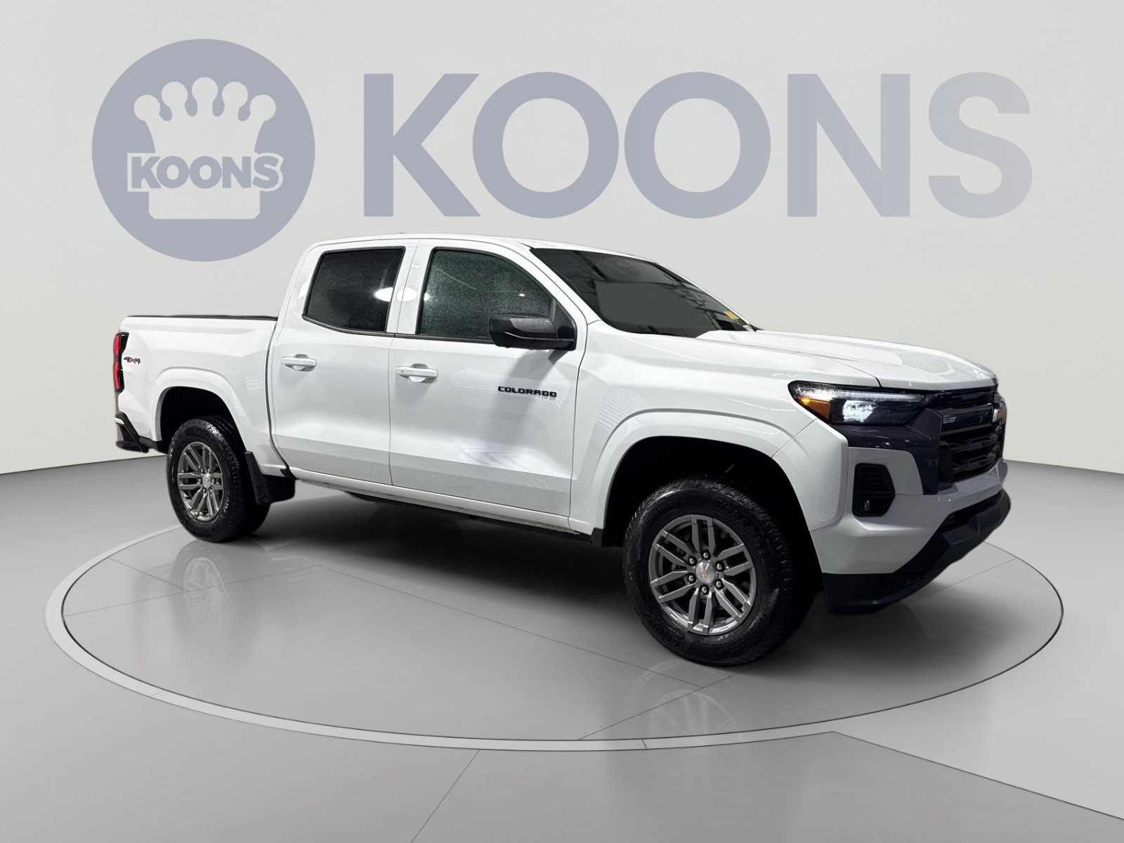 Used 2025 Chevrolet Colorado LT w/ LT Convenience Package AWD/4WD image 2