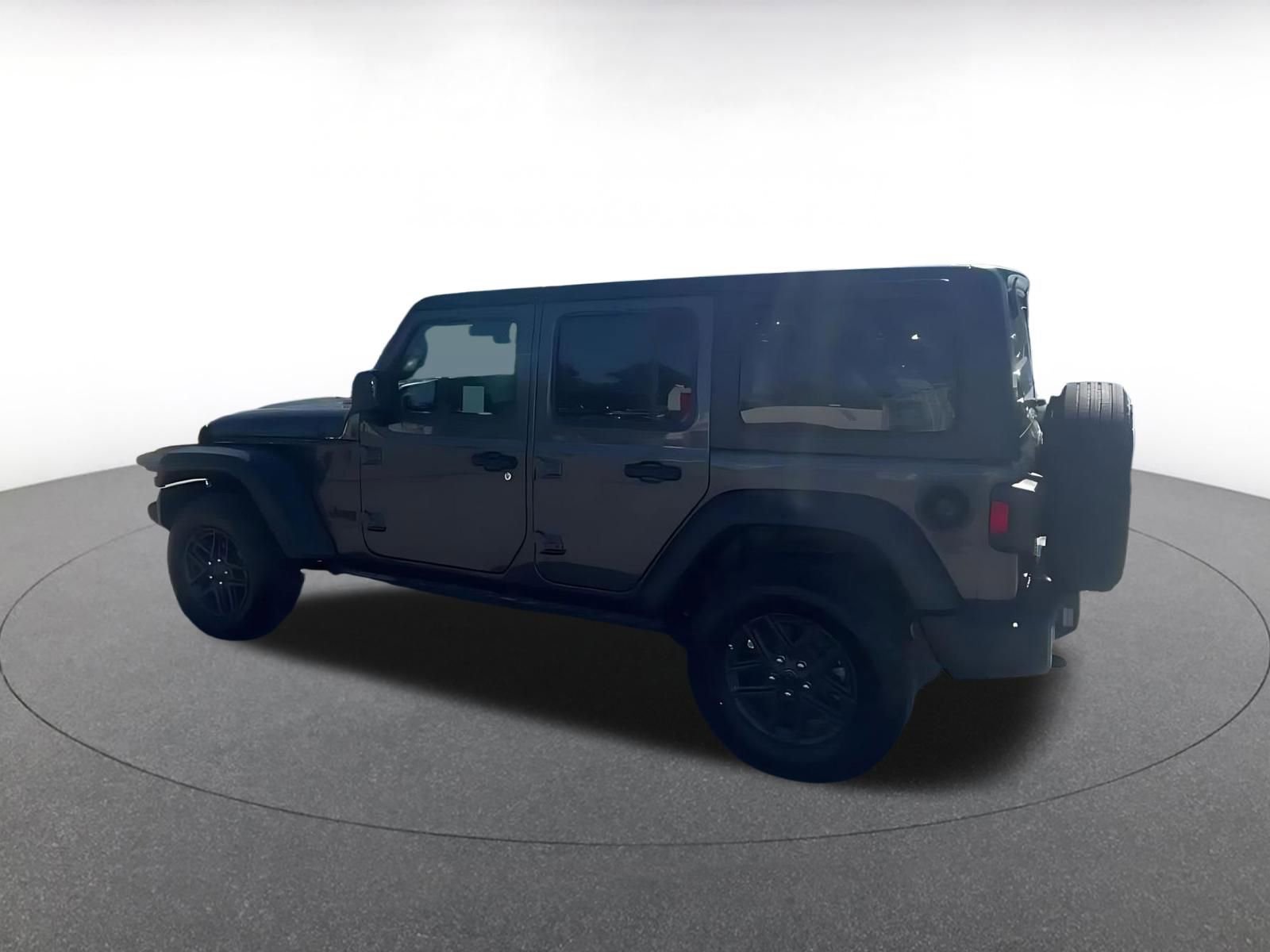 Used 2025 Jeep Wrangler Sport S AWD/4WD image 8