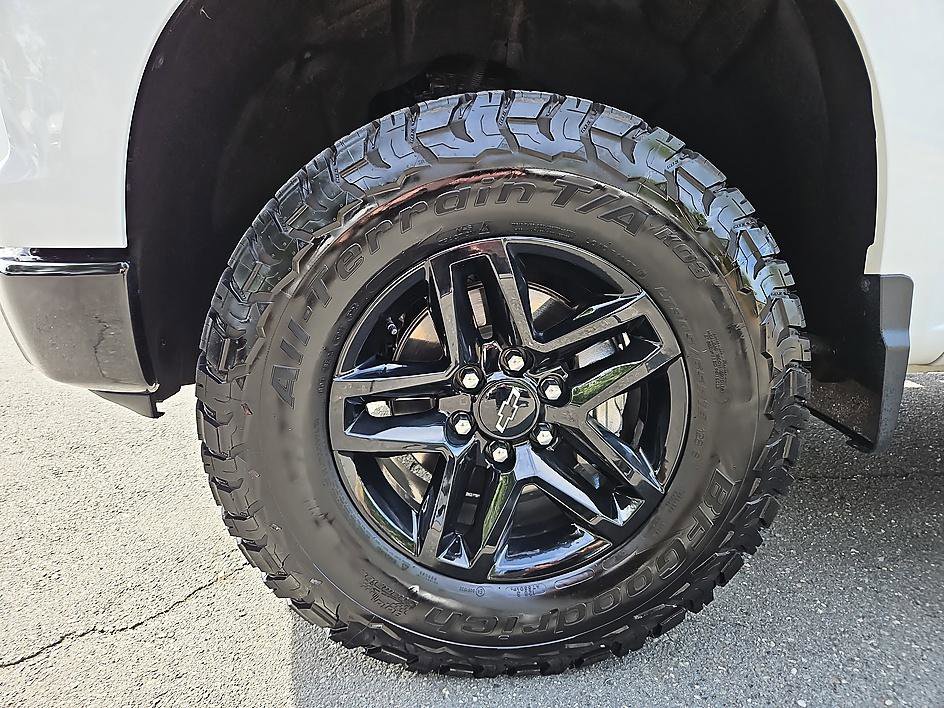 Used 2024 Chevrolet Silverado 1500 Custom Trail Boss AWD/4WD image 9