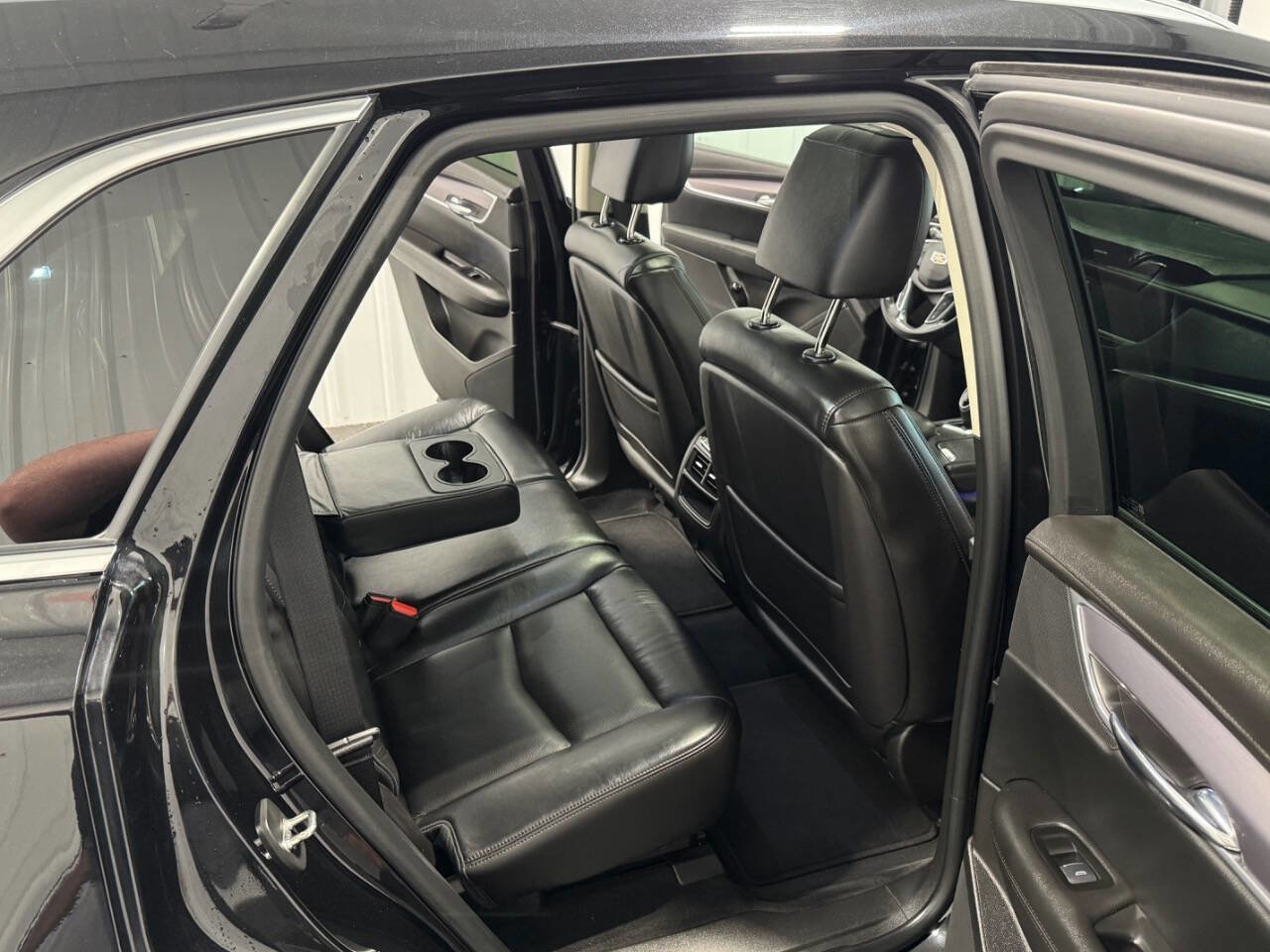 Used 2017 Cadillac XT5 Premium Luxury AWD/4WD image 28