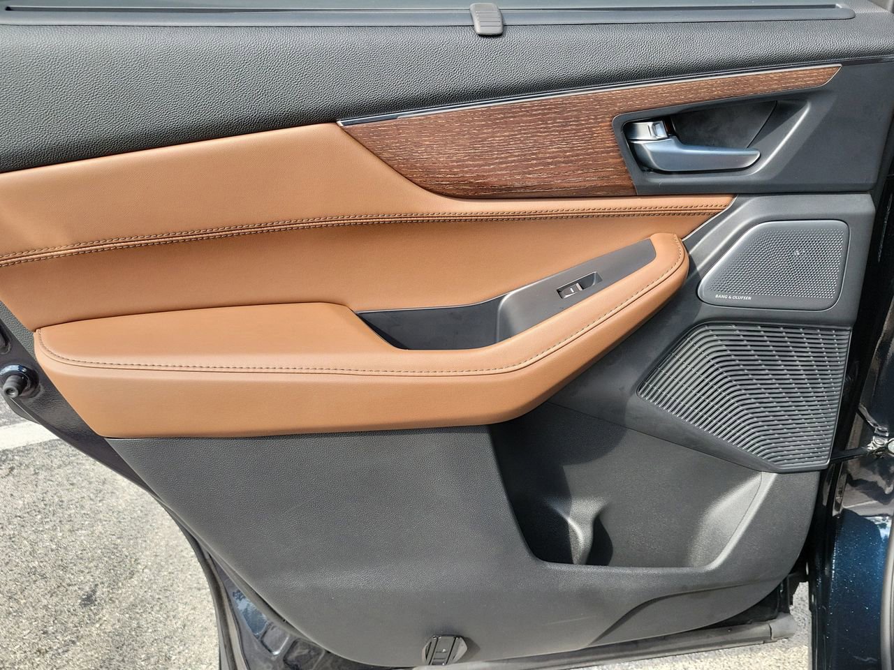 Used 2025 Acura MDX w/ Advance Package image 12