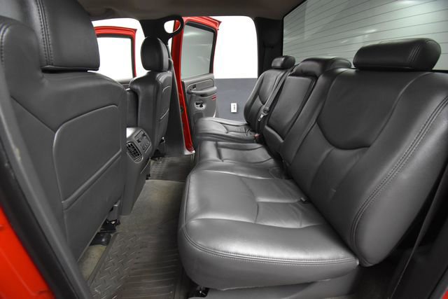 Used 2005 GMC Sierra 2500 SLT w/ Heavy-Duty Power Package image 36