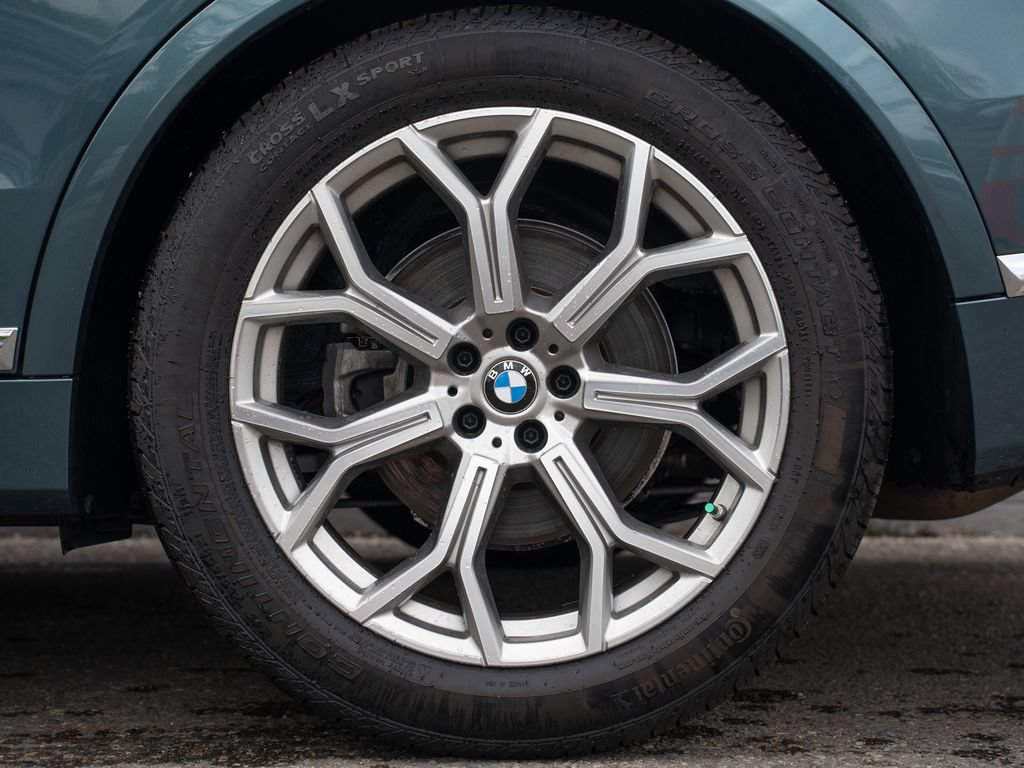 Used 2023 BMW X7 xDrive40i w/ Premium Package AWD/4WD image 13