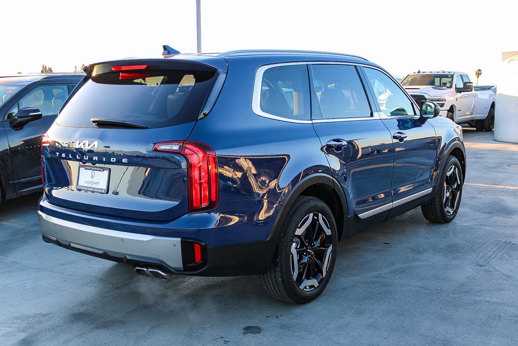 Used 2025 Kia Telluride S image 8