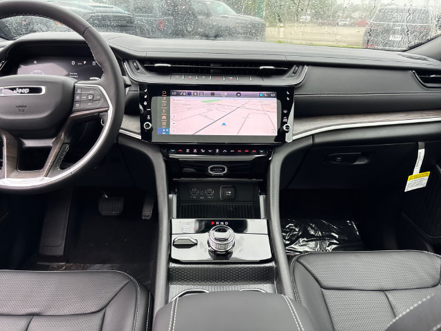 New 2027 Jeep Grand Cherokee Limited AWD/4WD image 10