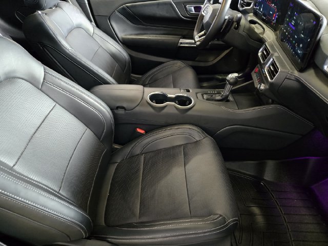 Used 2025 Ford Mustang GT Premium RWD image 17